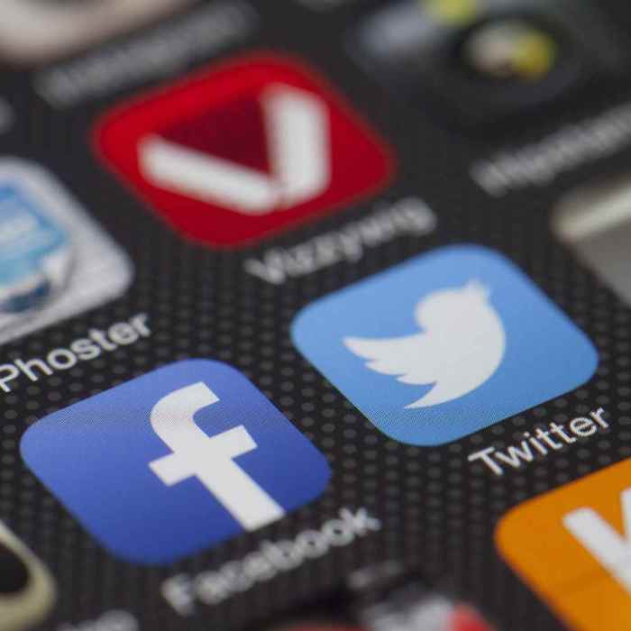 Cara menambah akun facebook lite